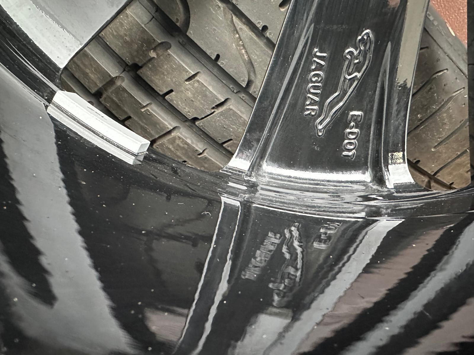 Original F-Pace X761 Wheels with tires Pirelli 255/50r20 - Image 6