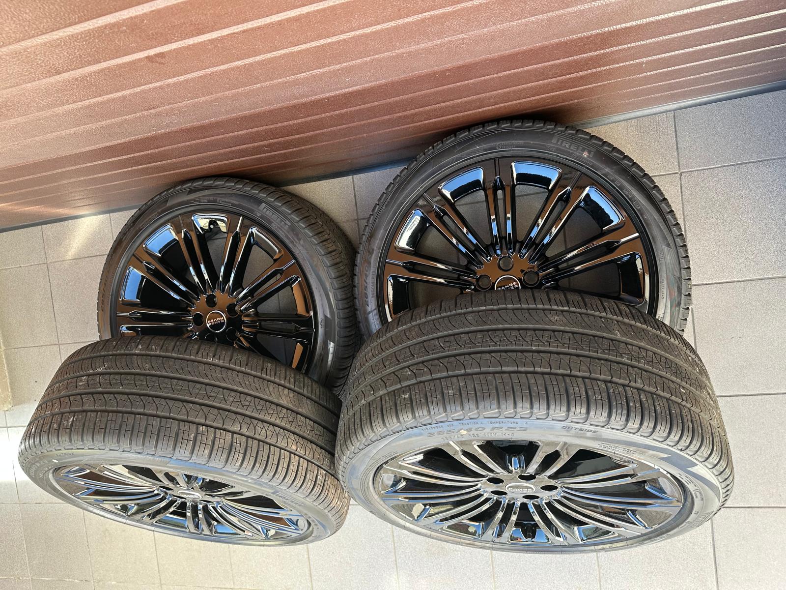 Original Land Rover STYLE 1075, GLOSS BLACK Wheels with pressure sensors, Pirelli tires r23 - Image 2