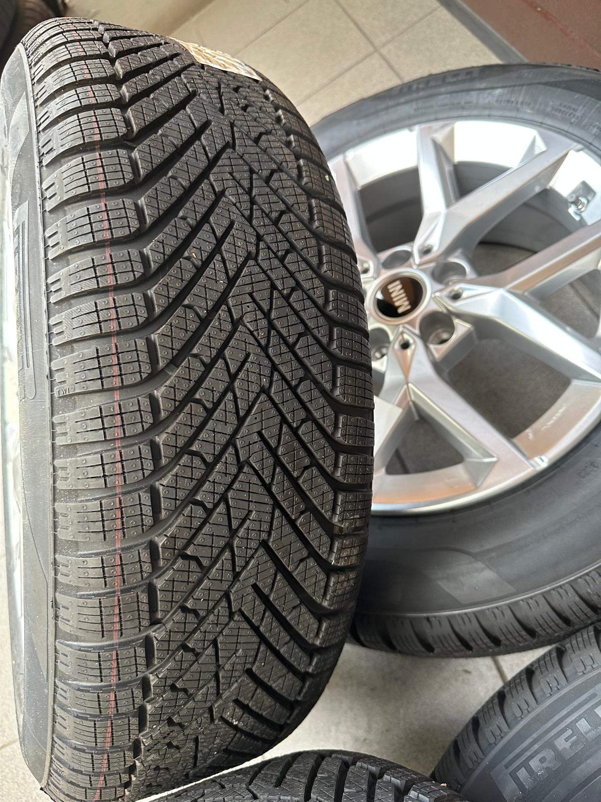 Original Mini Countryman U25 Y-Spoke 896 refined silver, Wheels with pressure sensors, Pirelli winter tires r17 - Image 7