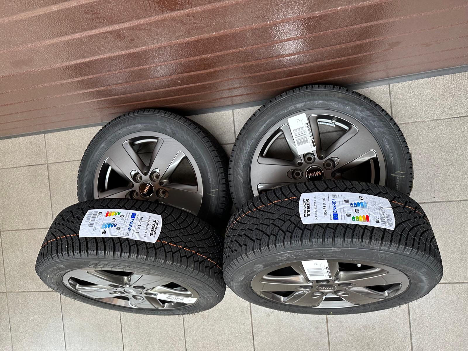 Original Revolite Spoke 517 spectre grey dark metallic F55 F56 F56 Bev F57 Wheels with pressure sensors, Nokian winter tires set r16 - Image 2