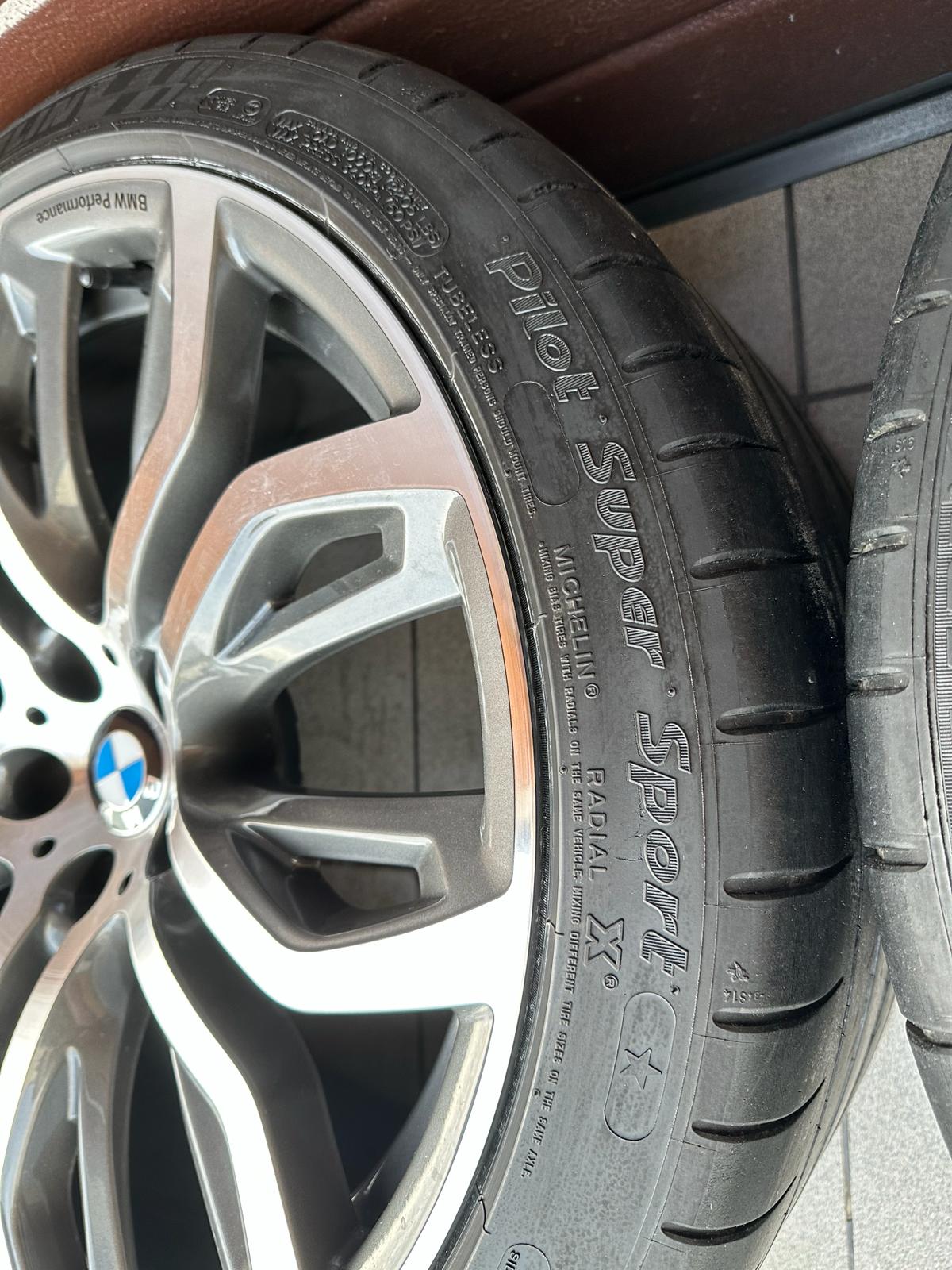Original X5 E53 E70 F15 X6 E71 F16 M Performance Y-Speiche 375 bicolor (ferricgrey / glanzgedreht) Wheels with Michelin set r21 - Image 2