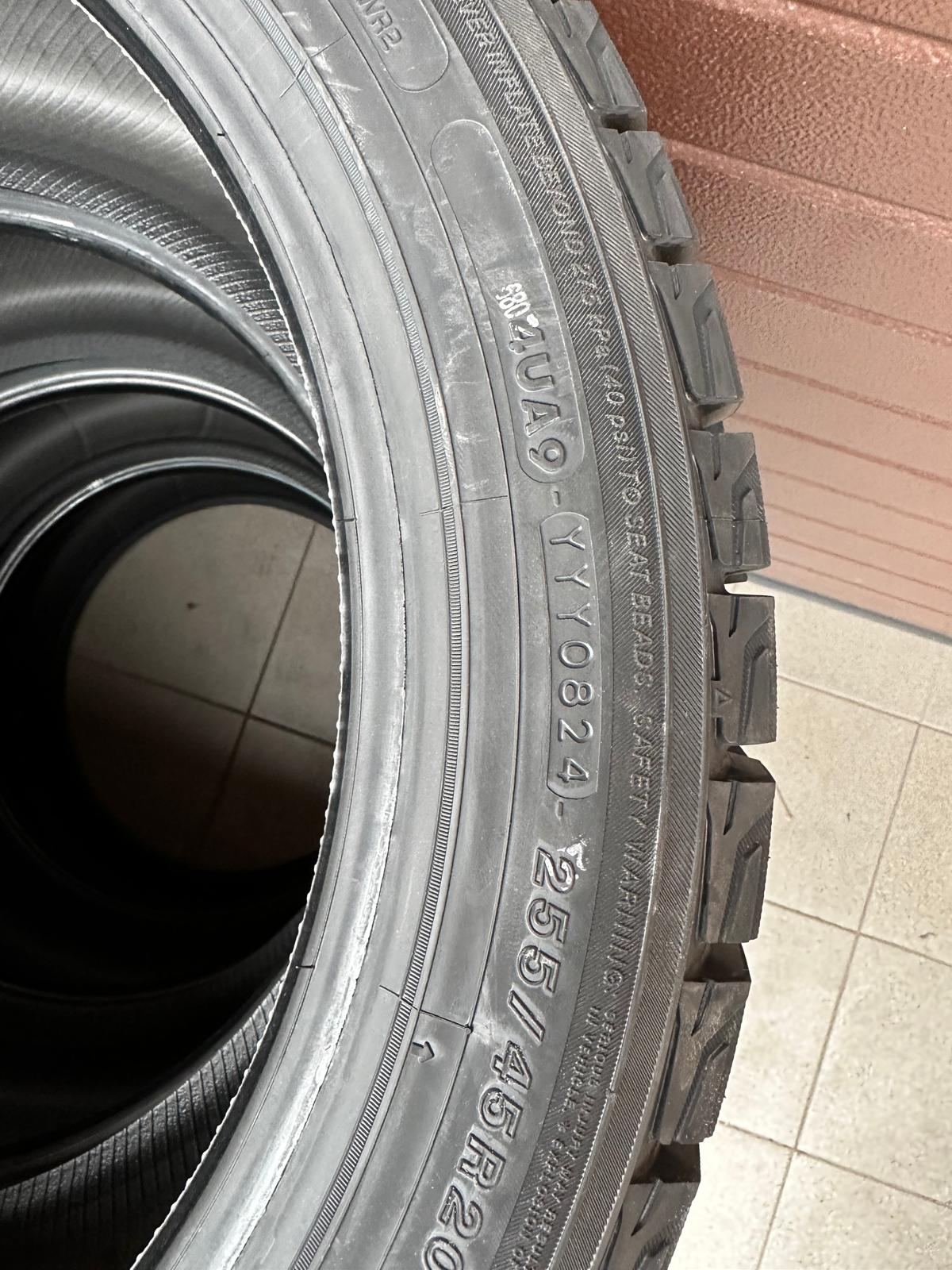 255/45r20 front 275/45r20 rear Yokohama winter tires set - Image 3