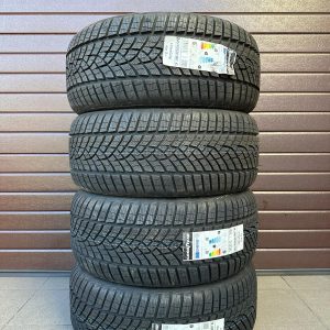 245/40r20 XL 99T Good Year UltraGrip ICE 2+ winter tire set