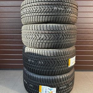 275/40r22 front 315/35r22 rear, Pirelli Scorpion XL (*) winter tires set