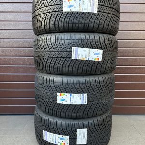 275/40r21 front 305/35r21 rear, Michelin Pilot Alpin 5 winter tires set