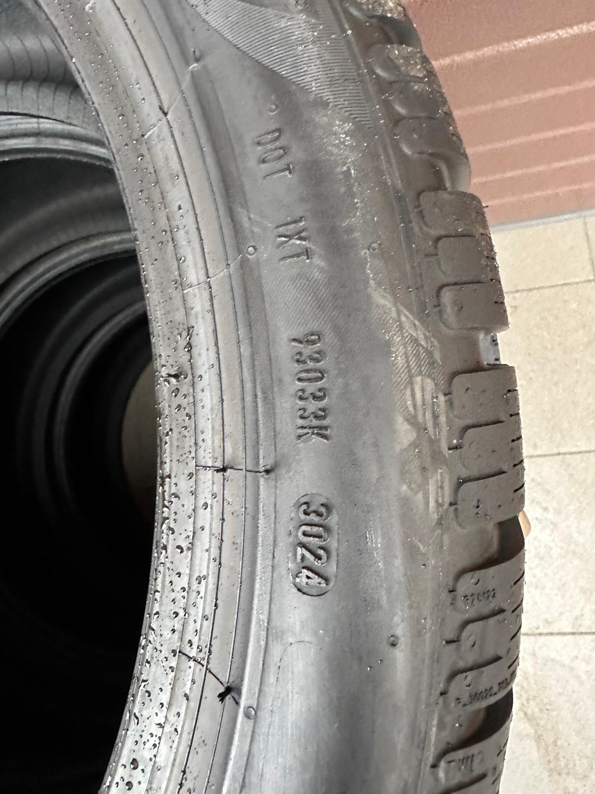 245/40r19 Pirelli winter tires set - Image 3