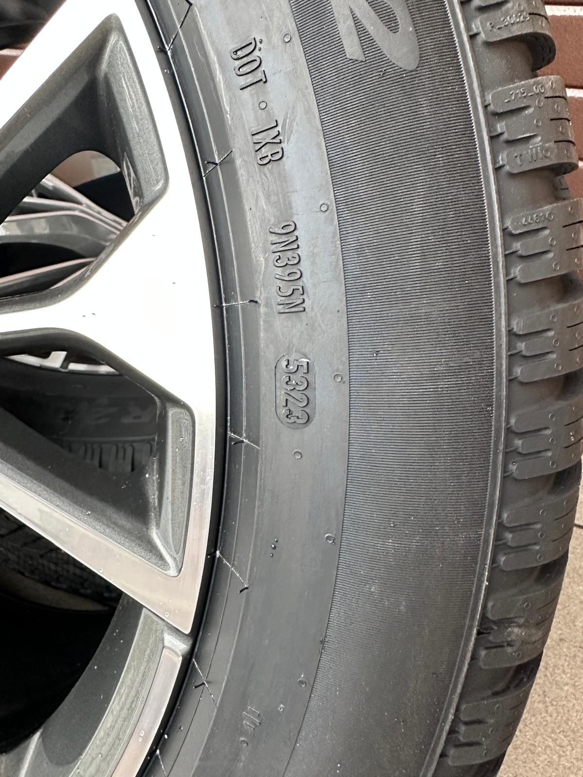 Original Q8 SQ8 Wheels with pressure sensors, Winter tires Pirelli set r21 - Image 4