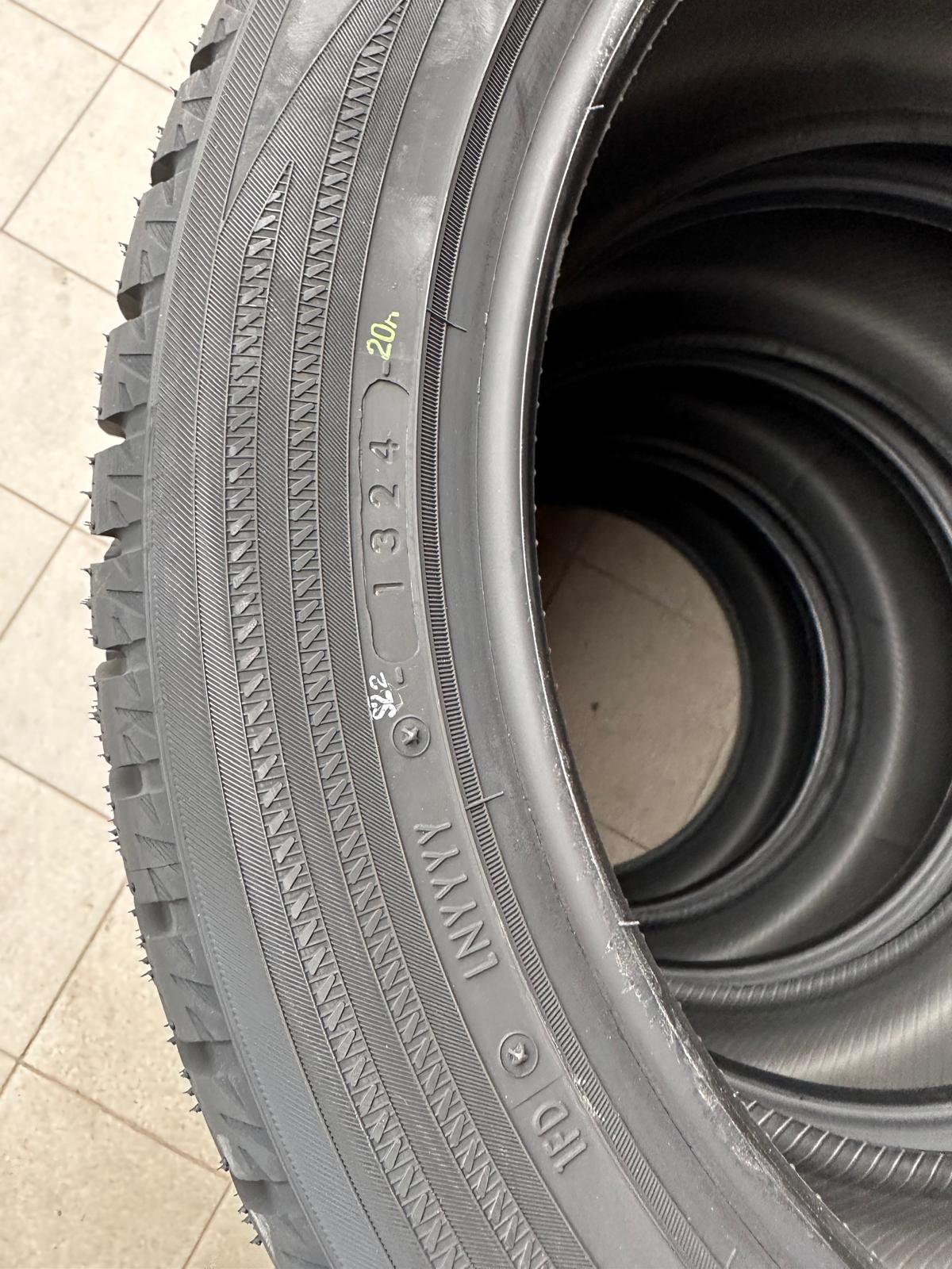 245/45r19 Yokohama winter tires set - Image 3