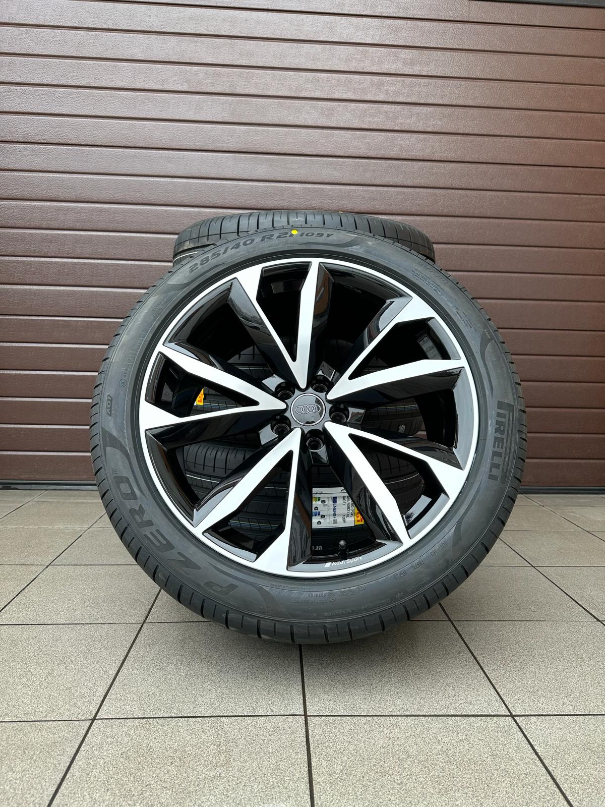 Original Q7 Wheels slightly used with New Pirelli tires r21