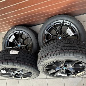 Original G60 G61 i5 M Performance Y-Spoke 942M jet black matt Wheels with pressure sensors, Pirelli winter r19
