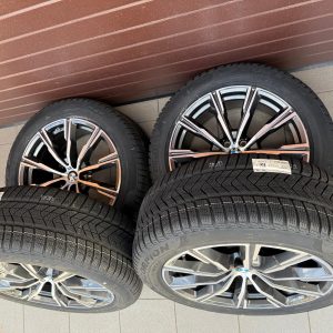 Original winter X5 G05 X6 G06 M Style 740 Wheels with pressure sensors, tires Pirelli r20