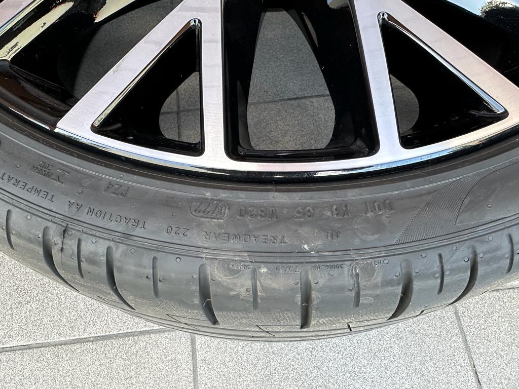 Original XC60 Black Polisched Wheels with Pirelli tires r22 - Image 4