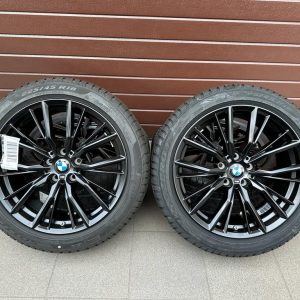 Originalie G42 G20 G21 G22 G23 M Performance Doppelspeiche 796 schwarz matt Diski ar spiediena sensoriem, ziemas riepām Pirelli r18