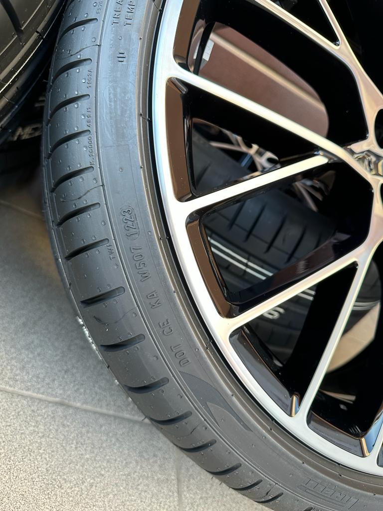 Original G20 G21 G22 G23 G42 M Performance Kreuzspeiche 794 bicolor (jet black uni / gloss turned) Wheels with pressure sensors, tires Pirelli r20 - Image 3