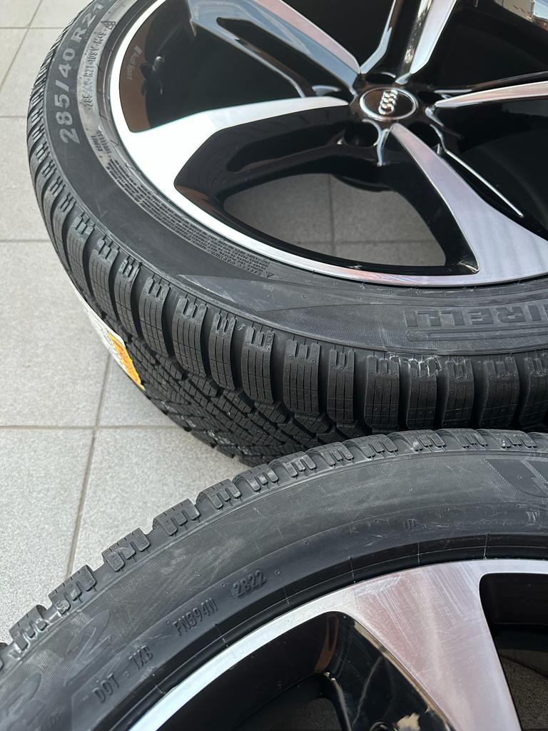 Original Q7 SQ7 Wheels with Pirelli Scorpion Winter 2 tires r21 - Image 3