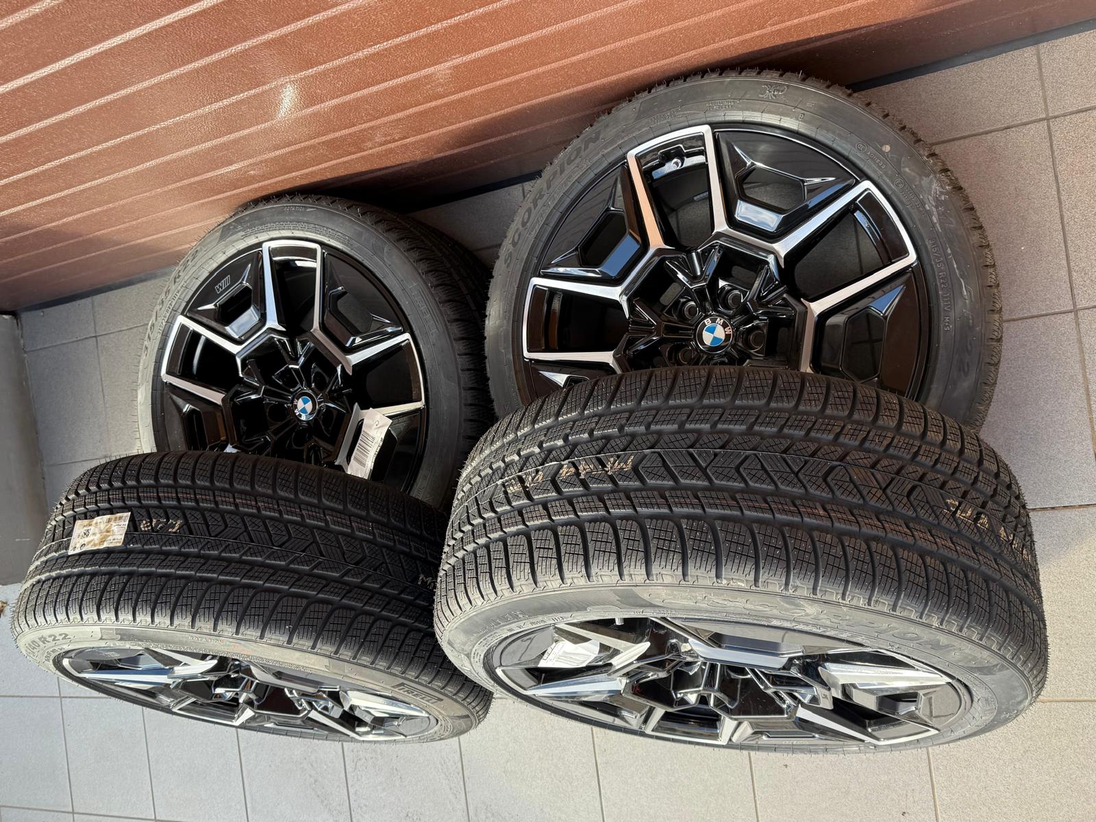 Original G09 XM Styling 922M Black Wheels with pressure sensors, Winter tires Pirelli r22 - Image 2