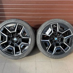 Original G09 XM Styling 922M Black Wheels with pressure sensors, Winter tires Pirelli r22