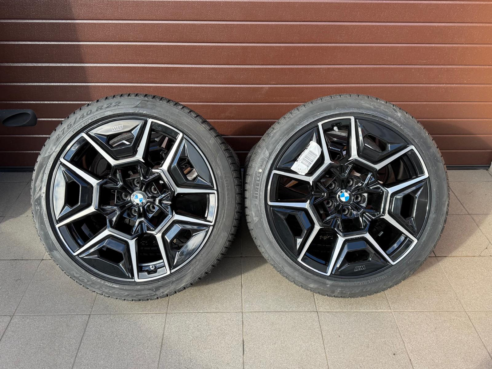 Original G09 XM Styling 922M Black Wheels with pressure sensors, Winter tires Pirelli r22