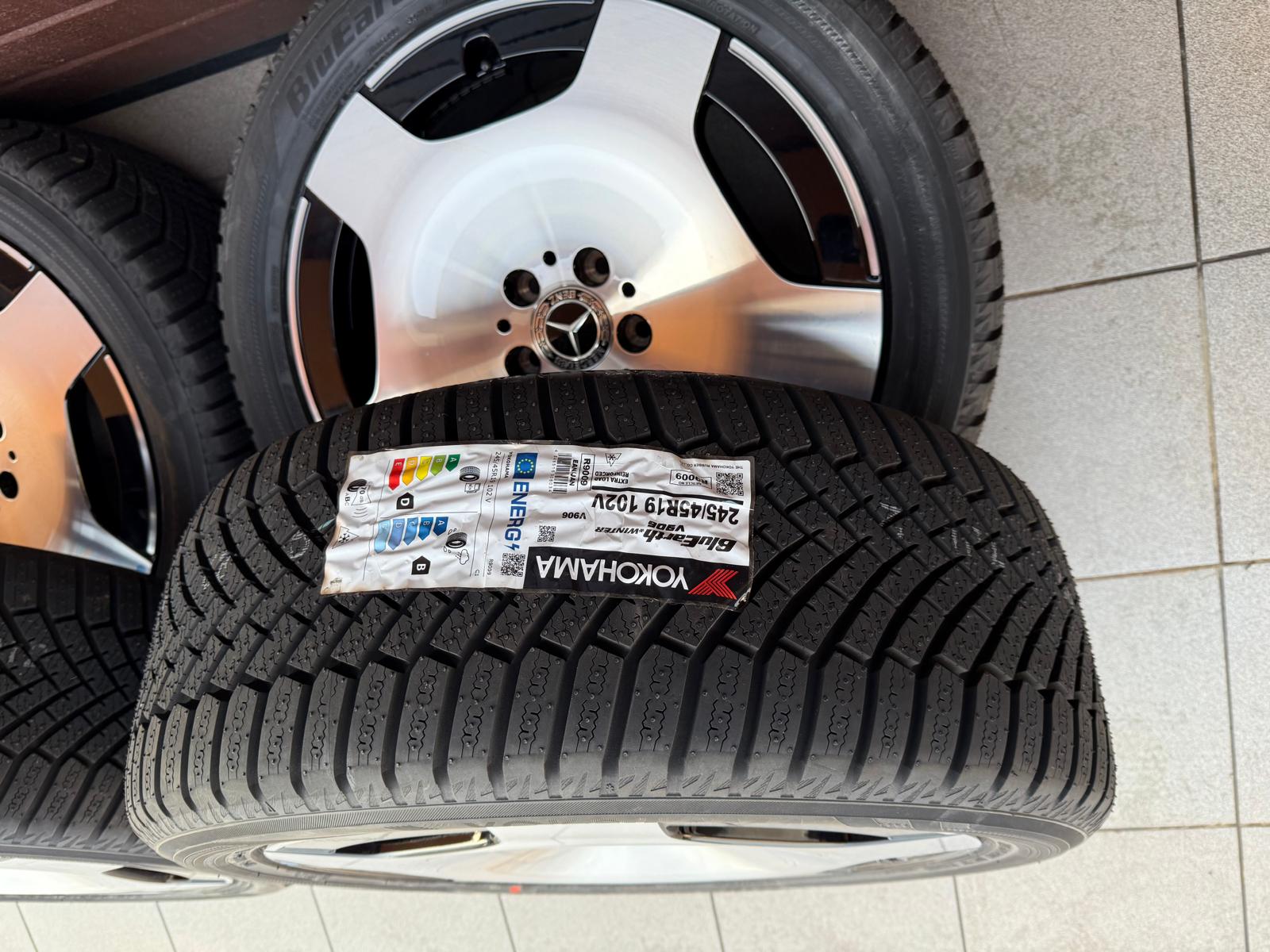 Original Winter V-Class / Vito W447 W448 Facelift II Exclusive Glossy Finish with Black Wheels with pressure sensors, Yokohama tires r19 - Image 5