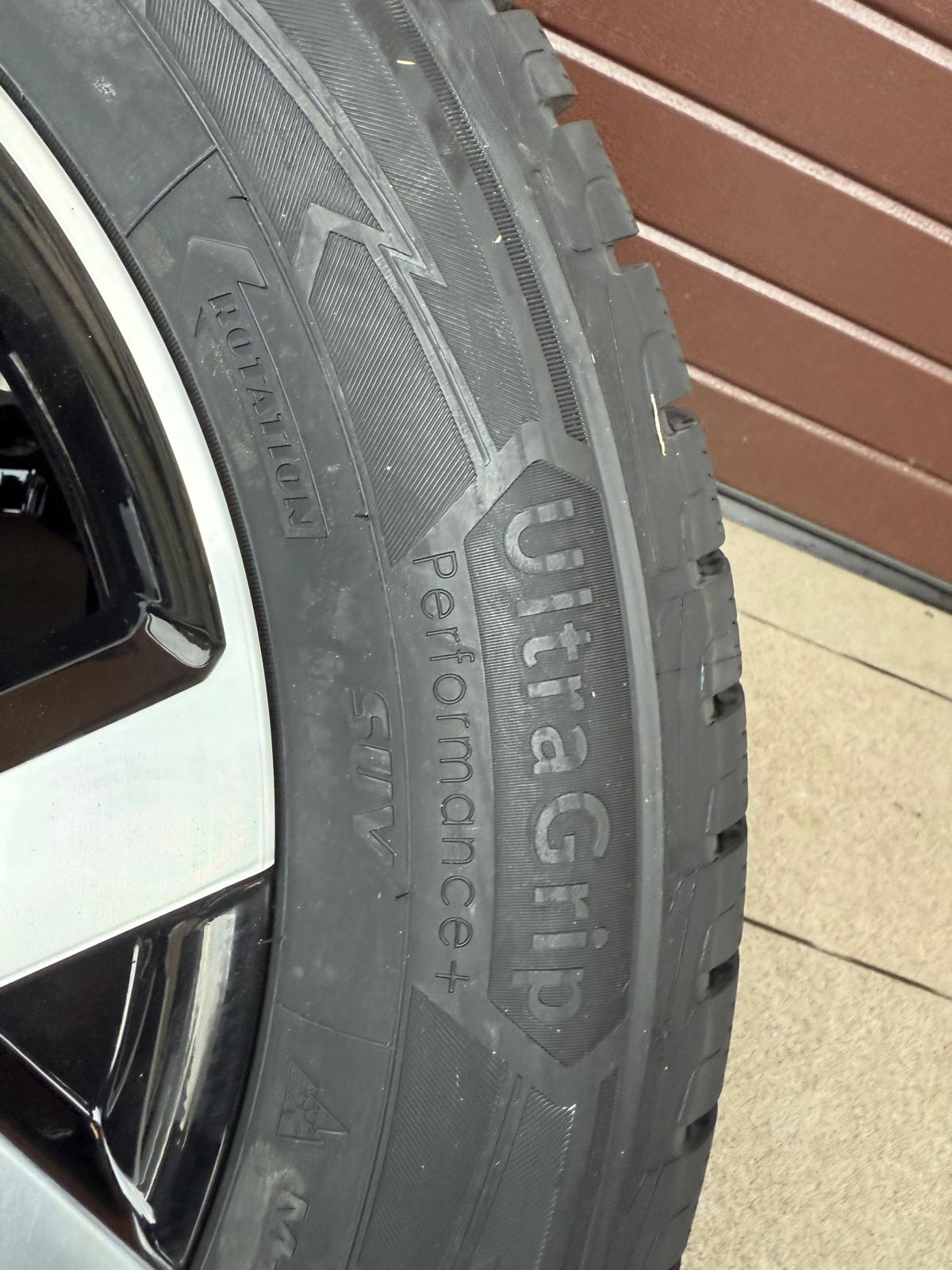 Original Dacia Duster New model, Wheels with Good Year Winter tires r17 - Image 4