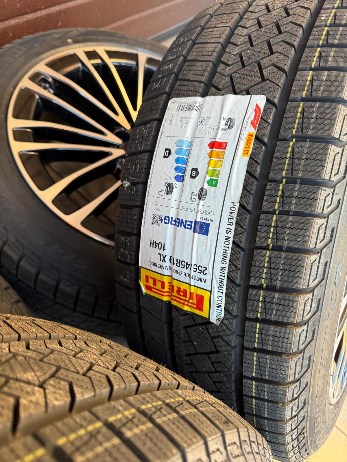 Original S Class A223 Wheels with pressure sensors, Pirelli tires r19 - Image 2