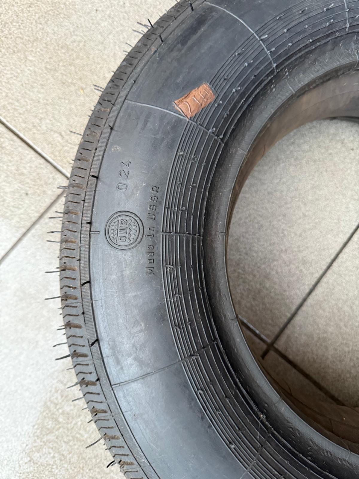 165-13/6,45-13 M-145 78P New Retro Tire - Image 3