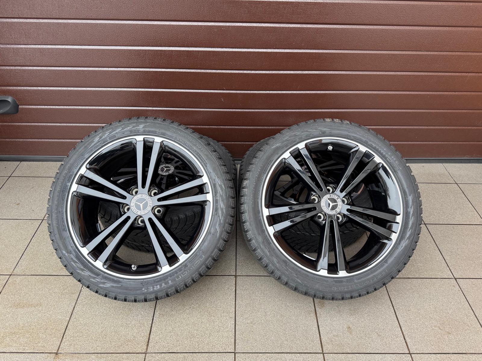 Original CLA C/X118 Wheels with pressure sensors, Winter tires Nokian r18 - Image 2