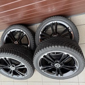 Original CLA C/X118 Wheels with pressure sensors, Winter tires Nokian r18