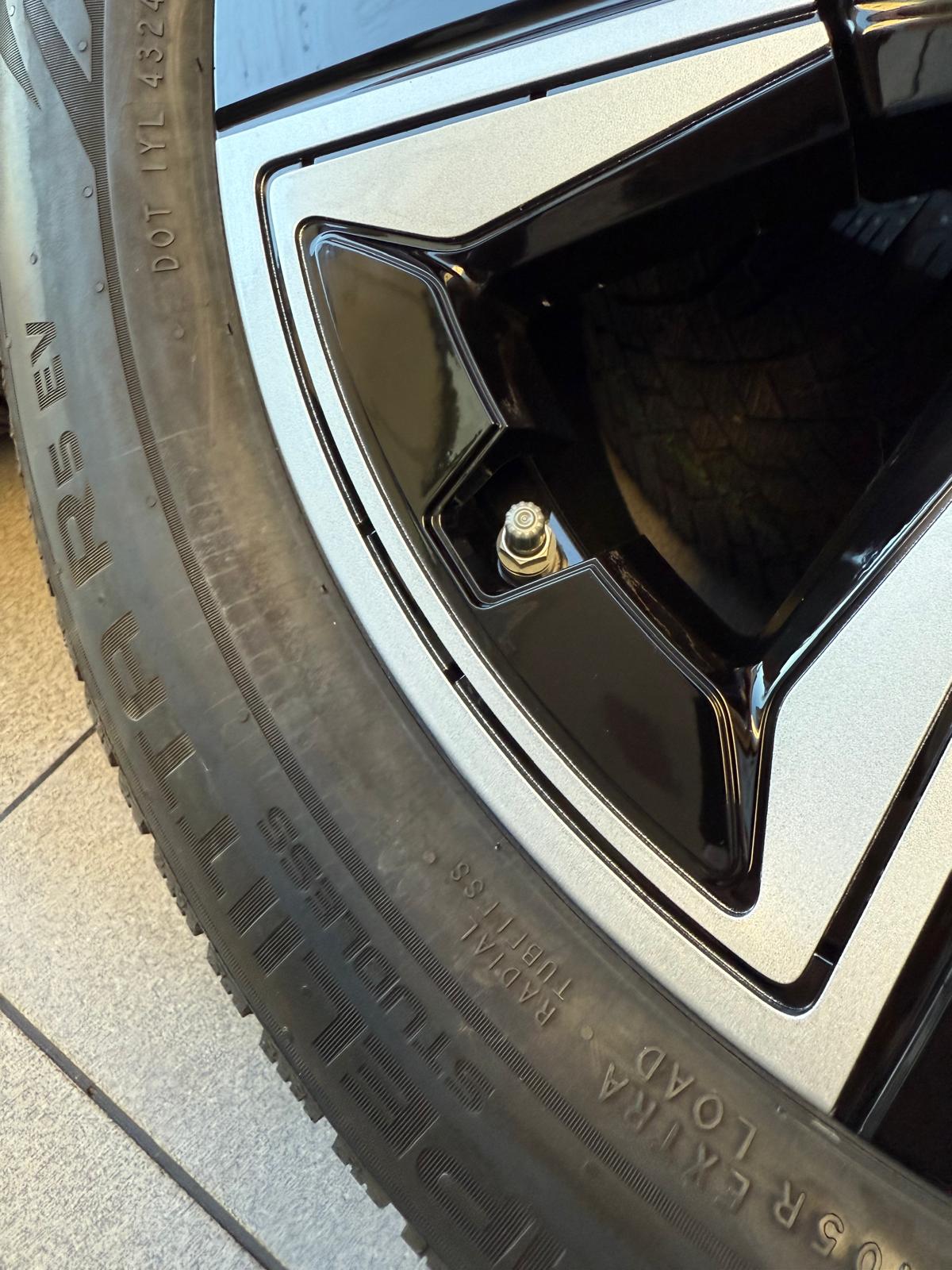 Original G01 X3 G08 iX3 G02 X4 Style 842 Wheels with pressure sensors, Nokian tires set r19 - Image 3
