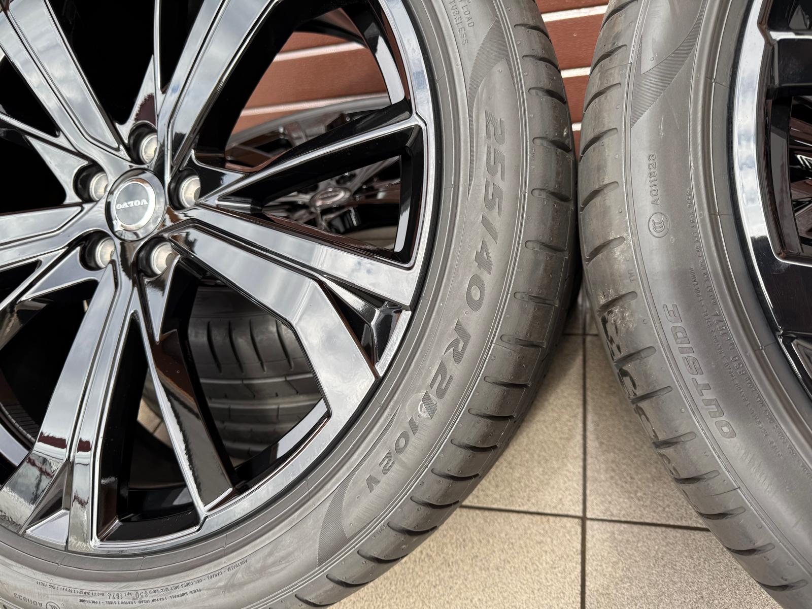 Original Xc60 Black Facelift rims with summer tires Pirelli r21 - Image 5