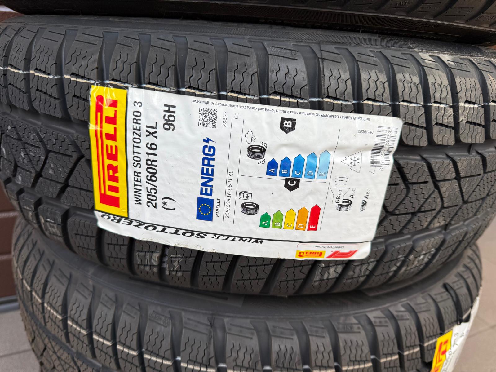 205/60r16 Pirelli Winter Sottozero 3 (*) Winter tire set - Image 2