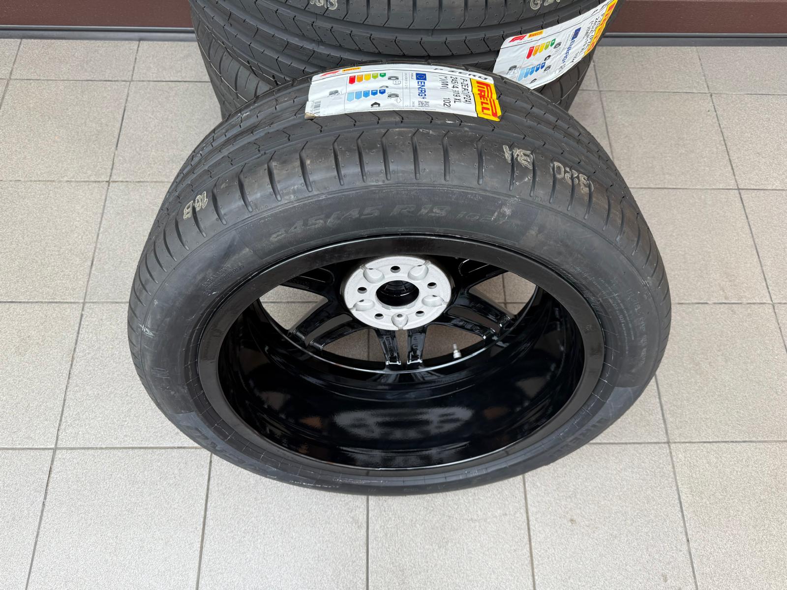 Original AMG 7 double spokes W447 W448 V-Class Wheels, with pressure sensors, New Pirelli tires r19 - Image 3