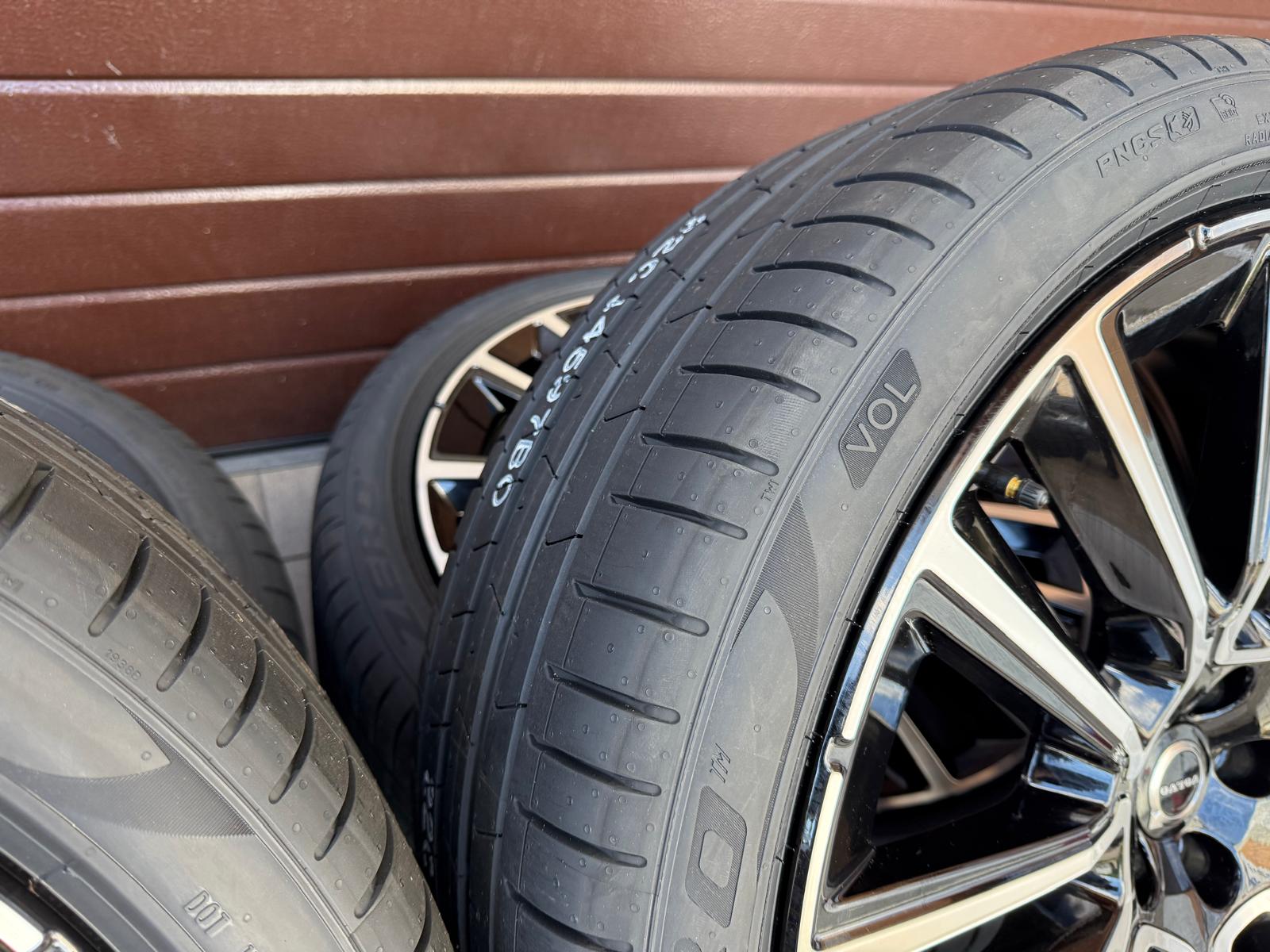 Original XC90 Facelift 7 Double Spoke Diamond Cut Wheels with tires Pirelli P-Zero r22 - Image 3