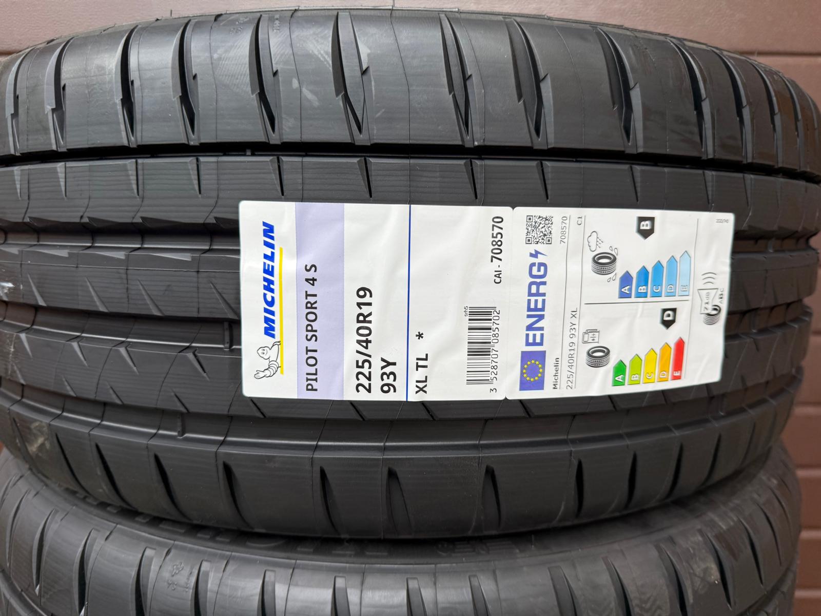 225/40r19 Front 255/35r19 Rear Michelin Pilot Sport 4 S XL (*) - Image 3