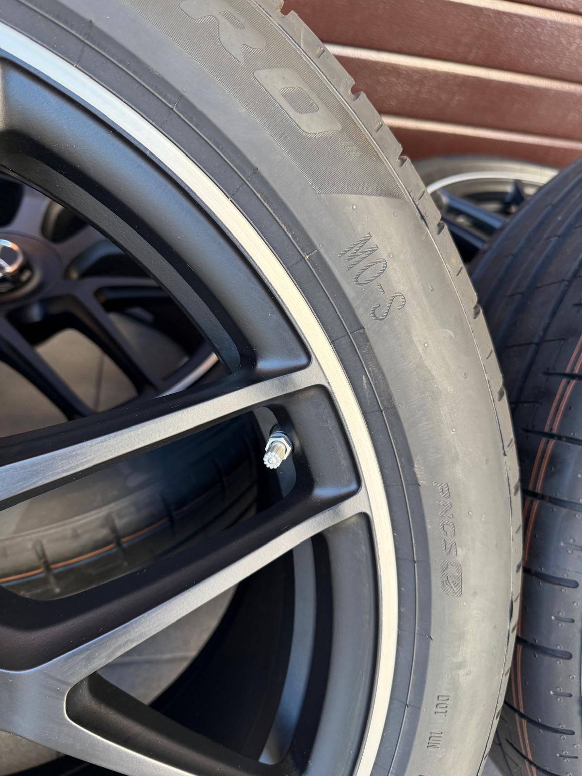 Original AMG 63 GLE / GLE Coupe W167, Wheels with pressure sensors, Tires Pirelli P-Zero r22 - Image 3