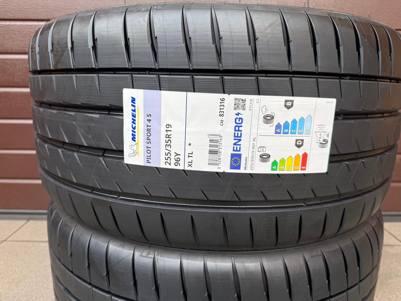 225/40r19 Front 255/35r19 Rear Michelin Pilot Sport 4 S XL (*) - Image 5